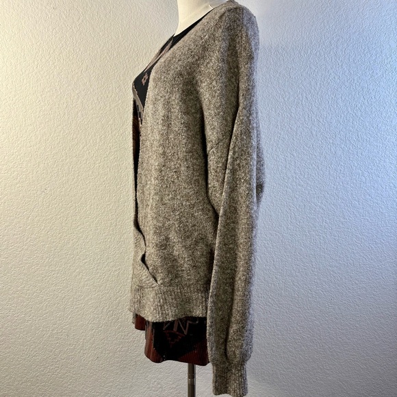 Silence + Noise Gray Drape Wrap Sweater – Size M (Urban Outfitters) - Picture 4 of 9